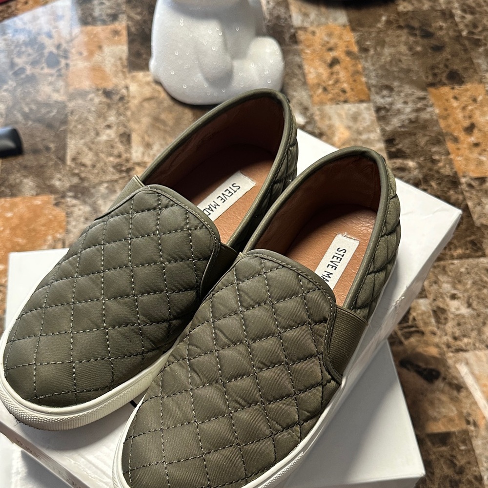 Steve Madden Olive Shoes